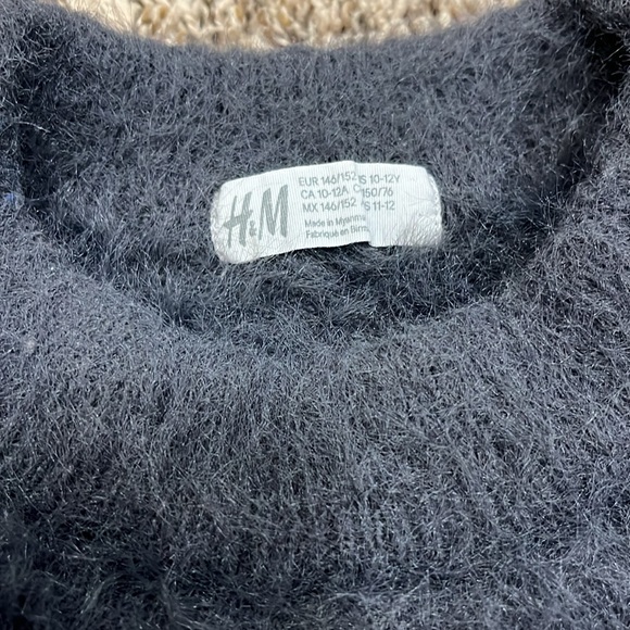 H&M Sweater - Picture 3 of 5